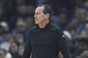 半岛体育官方网站-东部首个60胜还得再等等！骑士不敌活塞后 战绩来到59胜15负