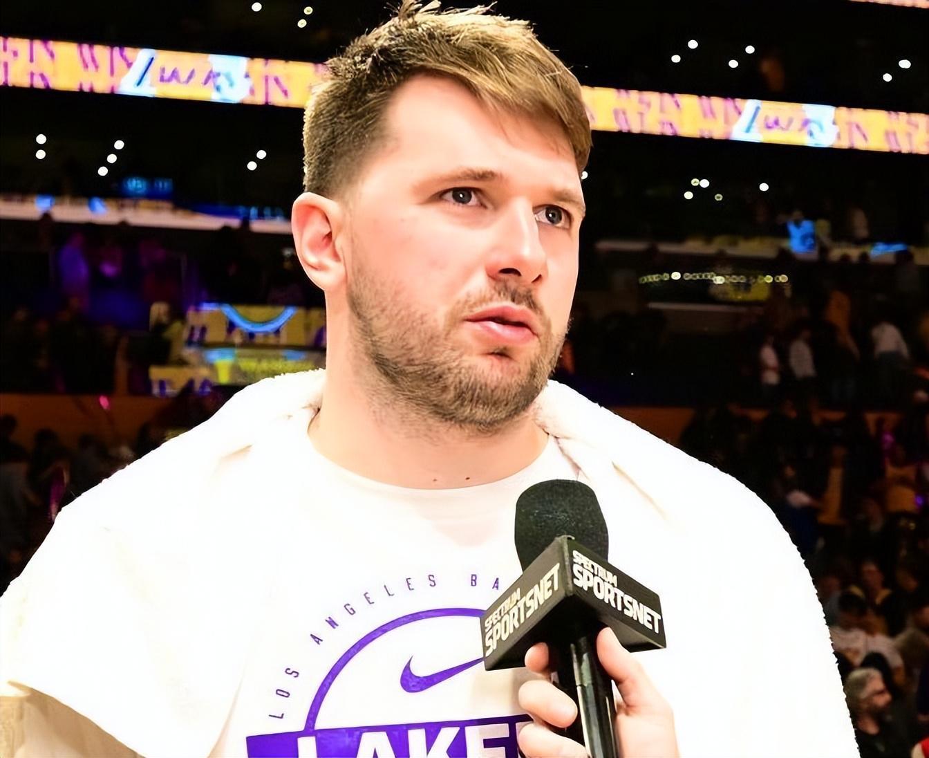 半岛体育官网-乔治轰43+6记三分仍无缘今日最佳！对不起，你碰到创纪录的卢卡了