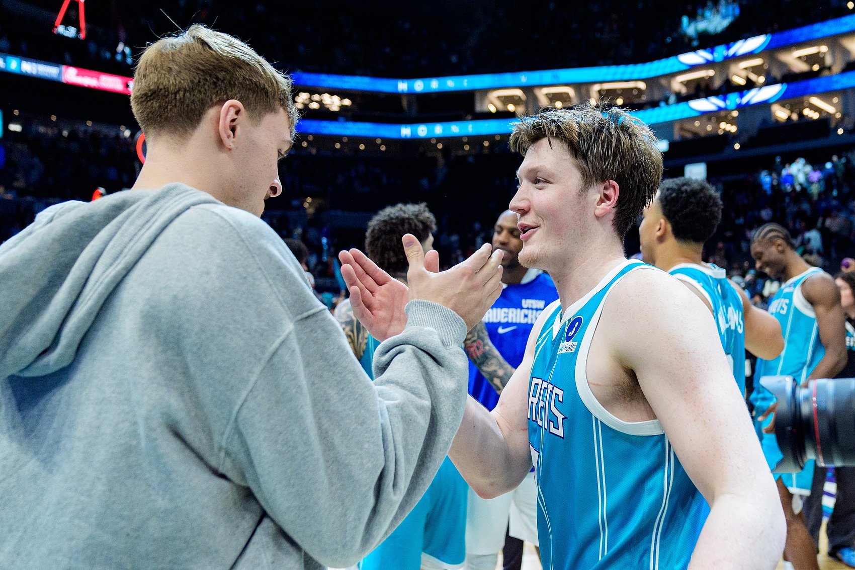 半岛体育官方网站-与弗拉格争最佳新秀？克尼佩尔：希望他尽快回归 想看他上场比赛