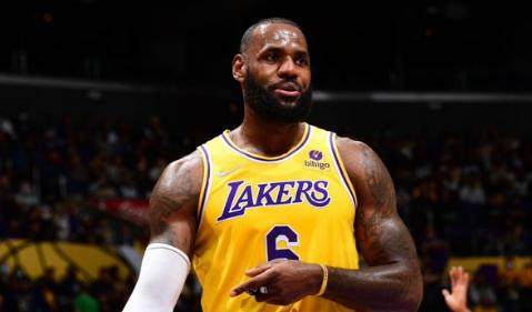 半岛体育APP-无詹湖人本季4胜6负 周六客战绿军他能回来吗？