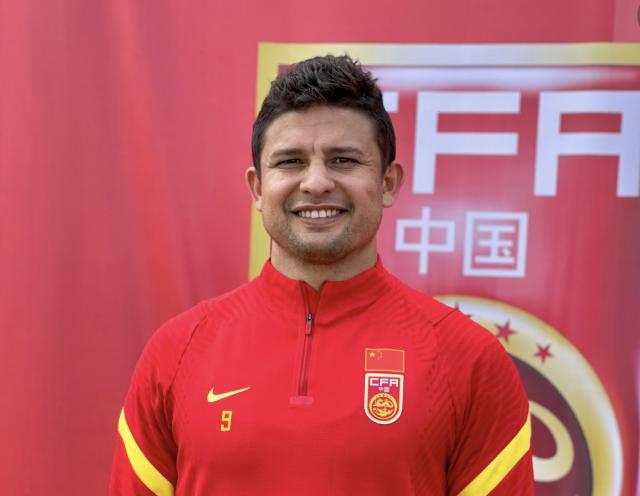 艾克森：很遗憾阿兰缺席 之前在国足的位置不擅长