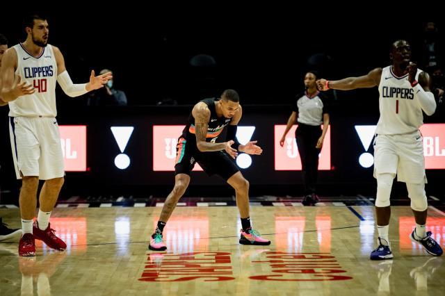 半岛体育-家有穆雷初长成！新时代马刺的“新帕克”养成计划